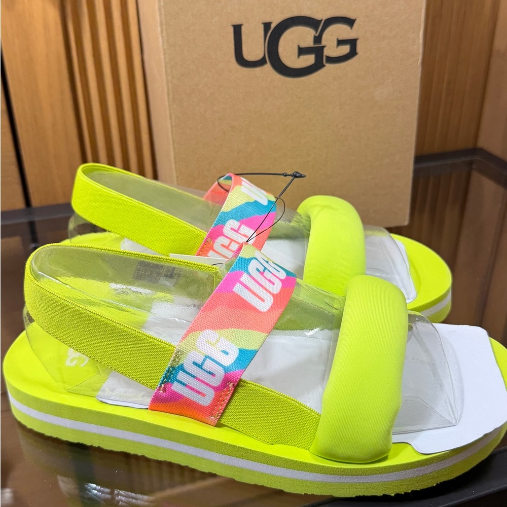 NWT KIDS UGG  Fun color Neon Yellow Slide Sandals SIZE 3. New Ugg sell for $70.
